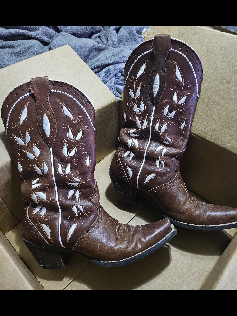 Ariat Brown Leather Western Embroidered Heeled Boots